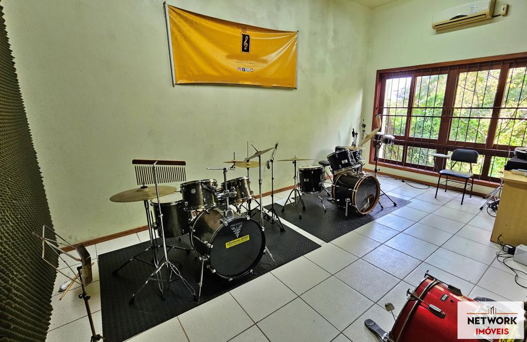 PRÉDIO COMERCIAL E RESIDENCIAL PCR1207474