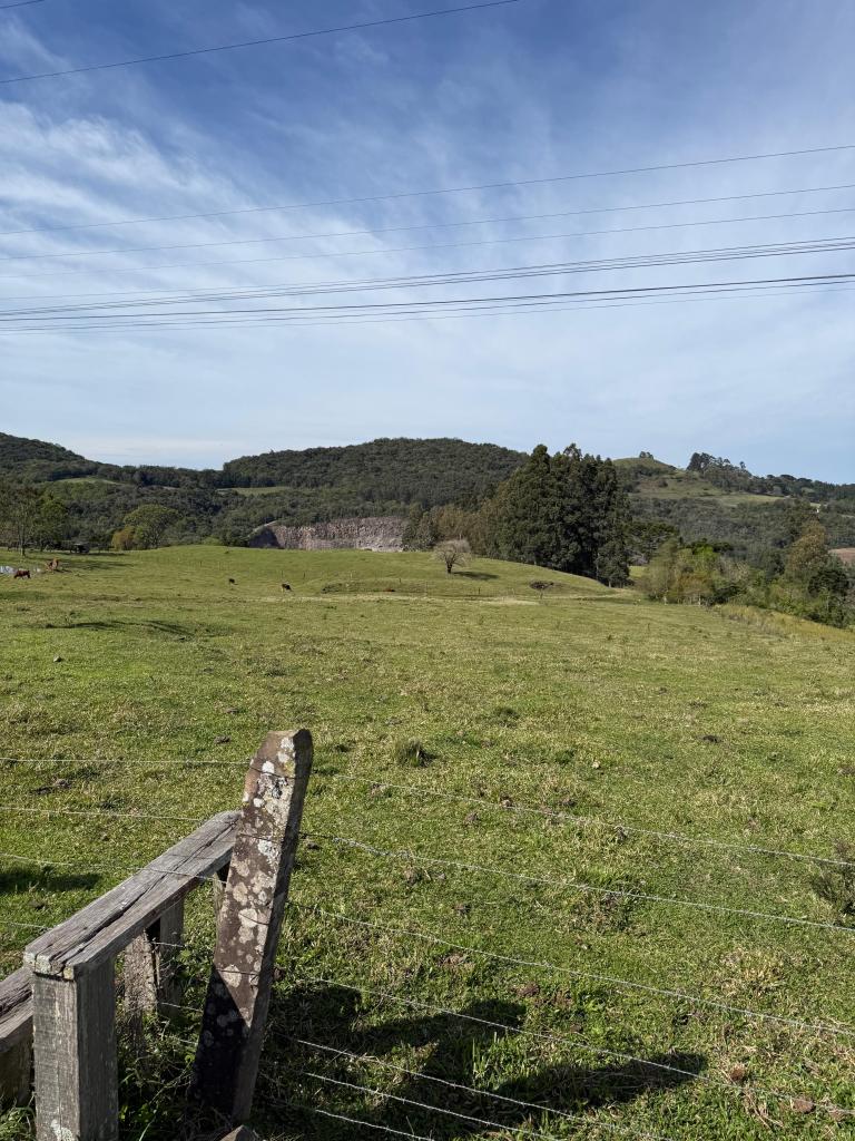 ÁREA DE TERRAS ART1328673