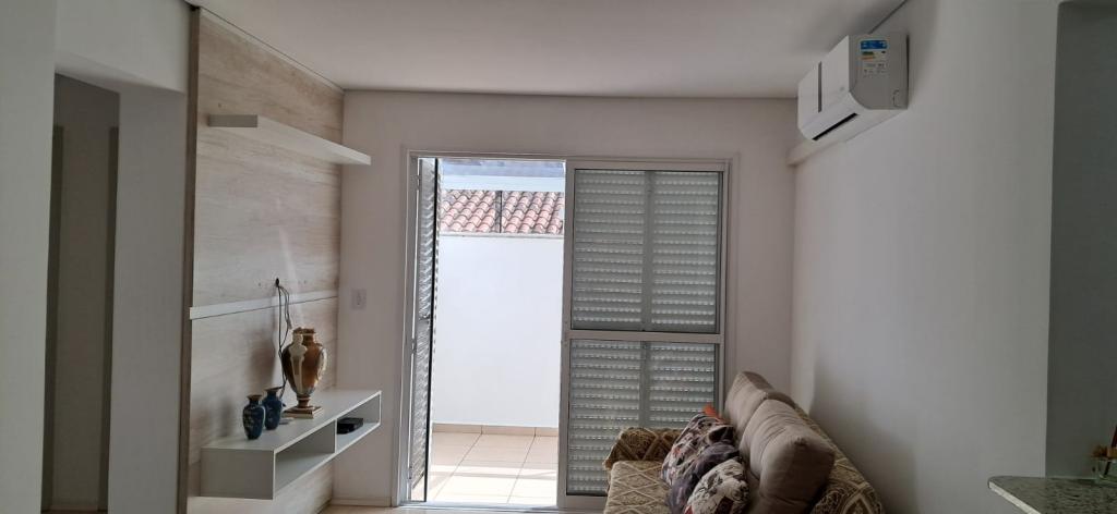 APARTAMENTO SEMI MOBILIADO APS1328596