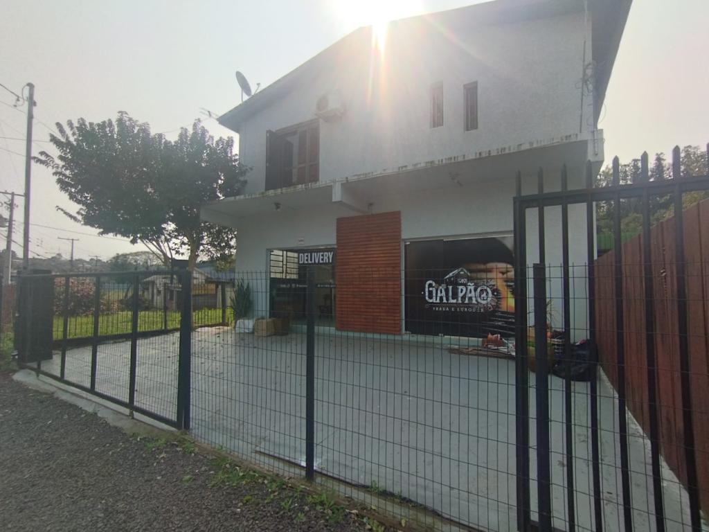 PRÉDIO COMERCIAL E RESIDENCIAL PCR52491G
